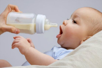 宝宝奶粉过敏症状有哪儿些？怎么解决来教你！