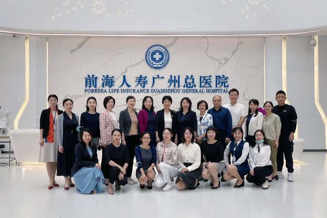 休荪保险服务（HSC）受邀出席广东省医学会学术活动并联合举办健康校园义诊活动