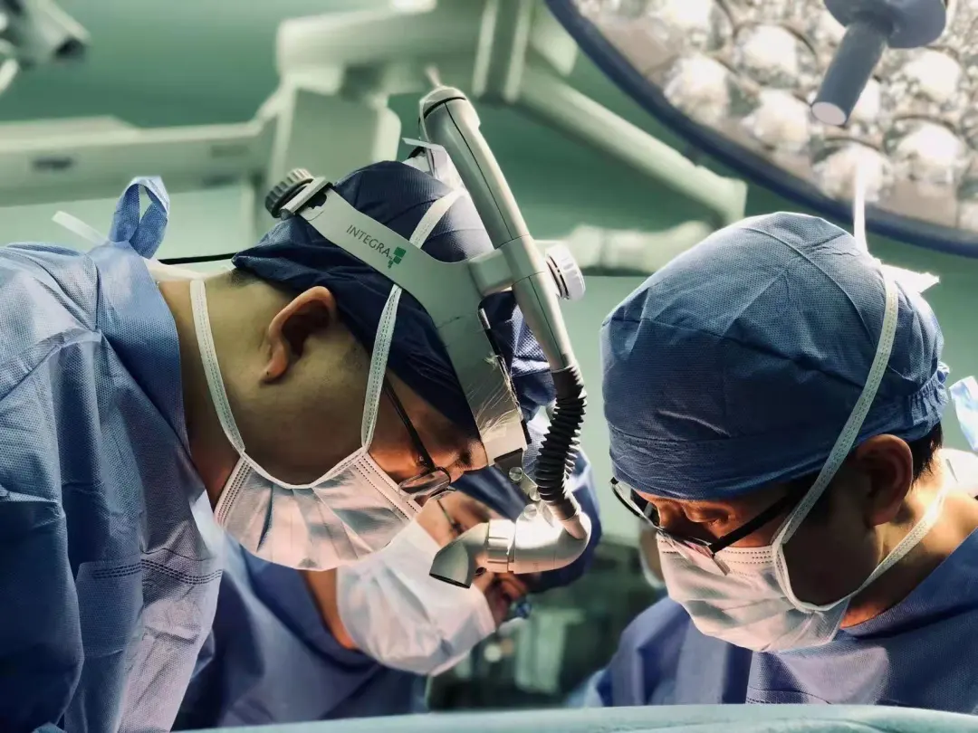 生命接力，上海市肺科医院一天完成三台高难度肺移植手术