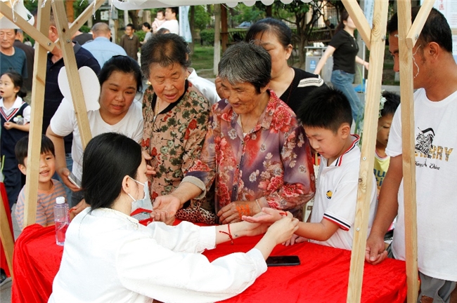 国潮非遗、传统手作、冬病夏治…解锁与“粽”不同的端午中医养生新玩法