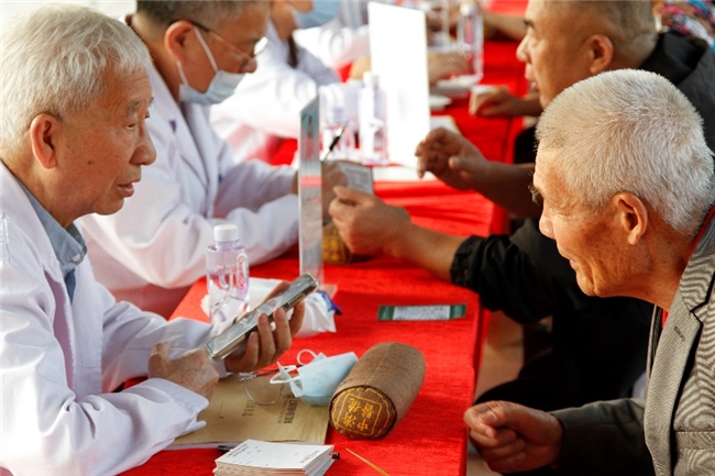国潮非遗、传统手作、冬病夏治…解锁与“粽”不同的端午中医养生新玩法